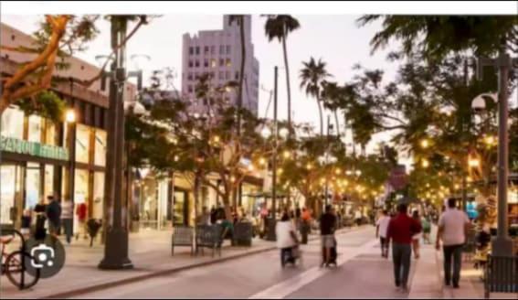 Steps To Santa Monica Beach, Pier, Boardwalk, And Venice Apartment *