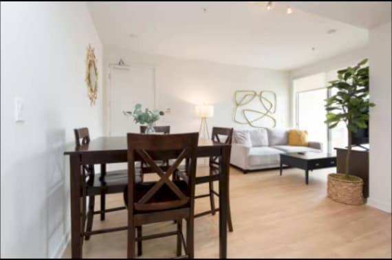 Steps To Santa Monica Beach, Pier, Boardwalk, And Venice Apartment *